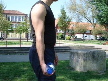 17.1 biceps curl small.jpg