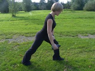 rug lat row met een arm